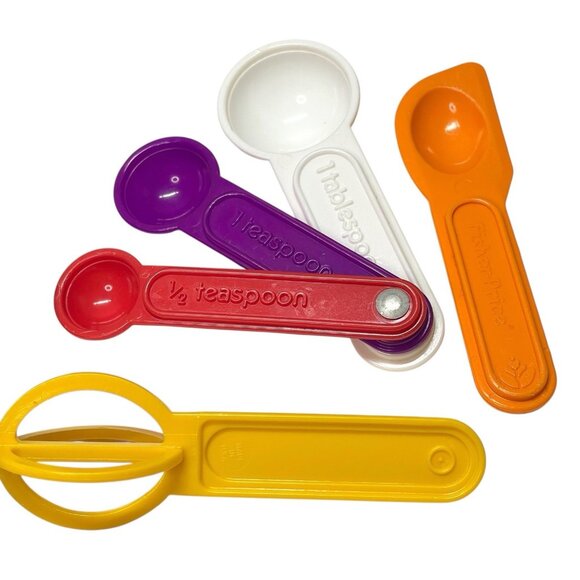 VTG 1987 Fisher Price Fun With Food Baking 2151 Playset Muffin Cupcake Cookie - Picture 3 of 8